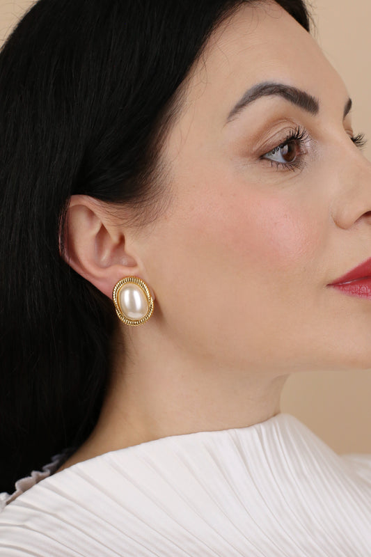 Aïda Vintage Oval Pearl Clip Earrings