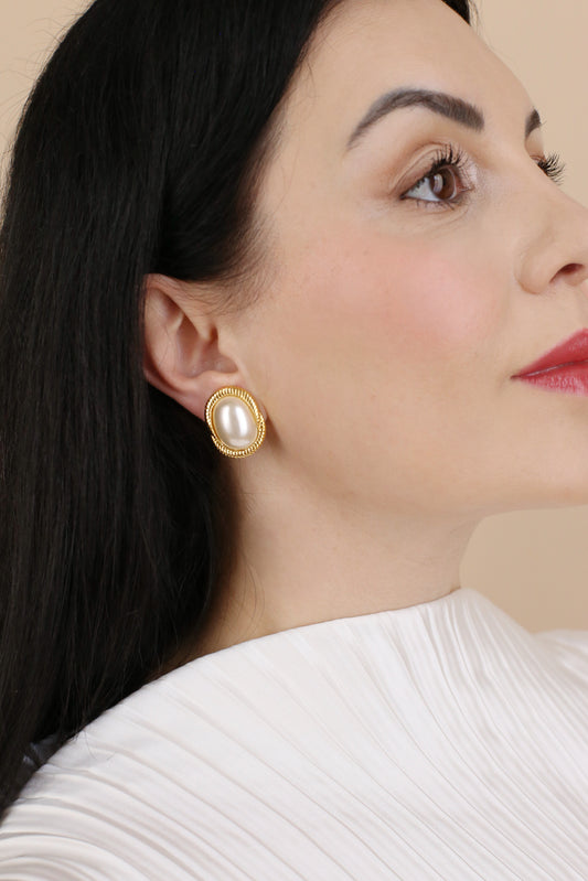 Aïda Vintage Oval Pearl Clip Earrings