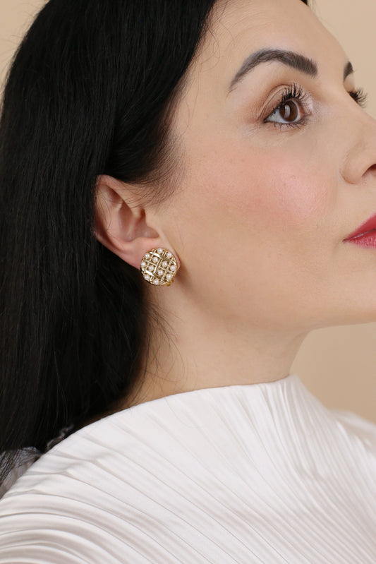 Alma Vintage Pearl Grid Clip Earrings