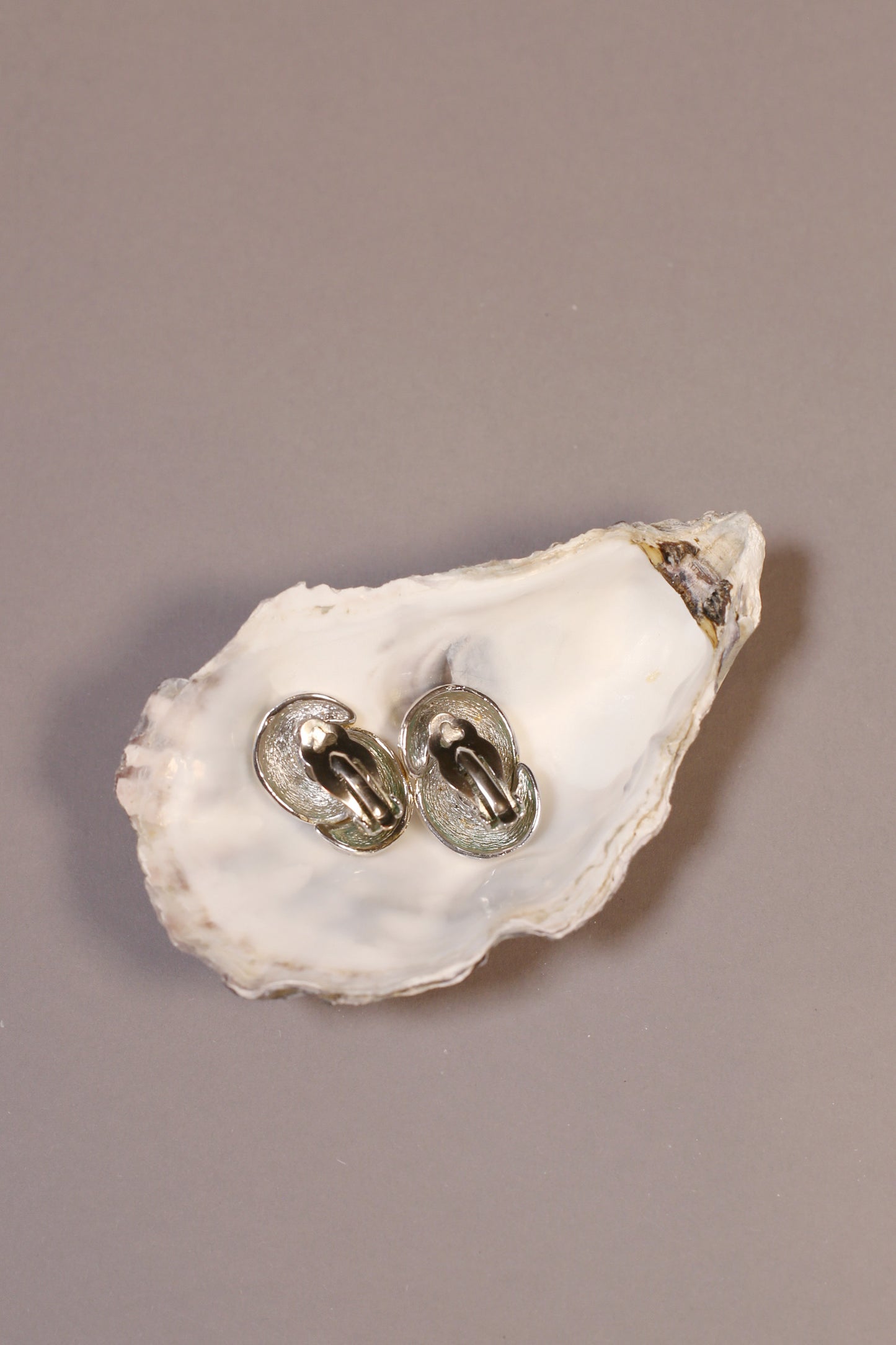 Comtesse du Cèdre Vintage Earrings