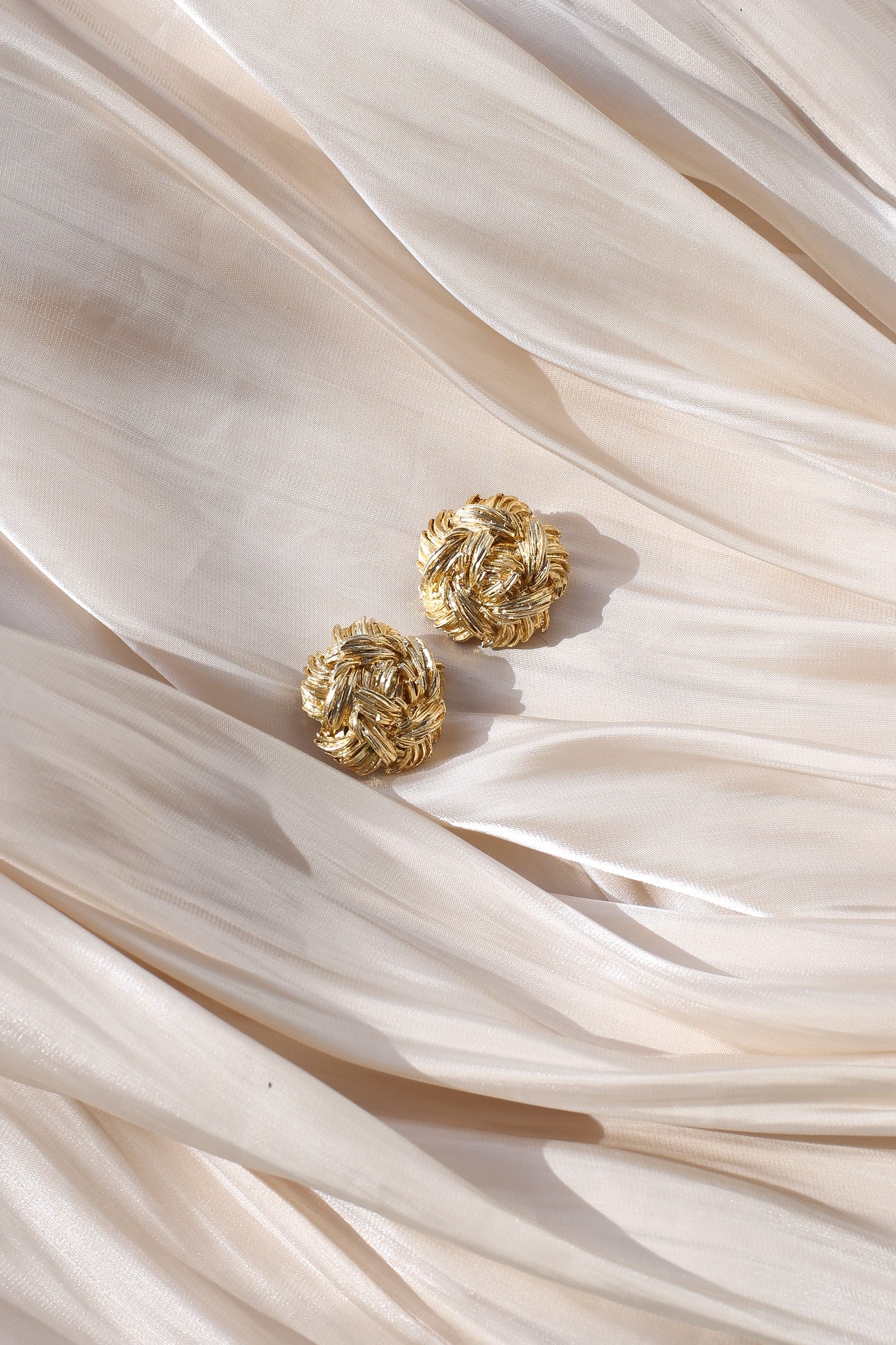 Ilaria Vintage Woven Knot Clip Earrings