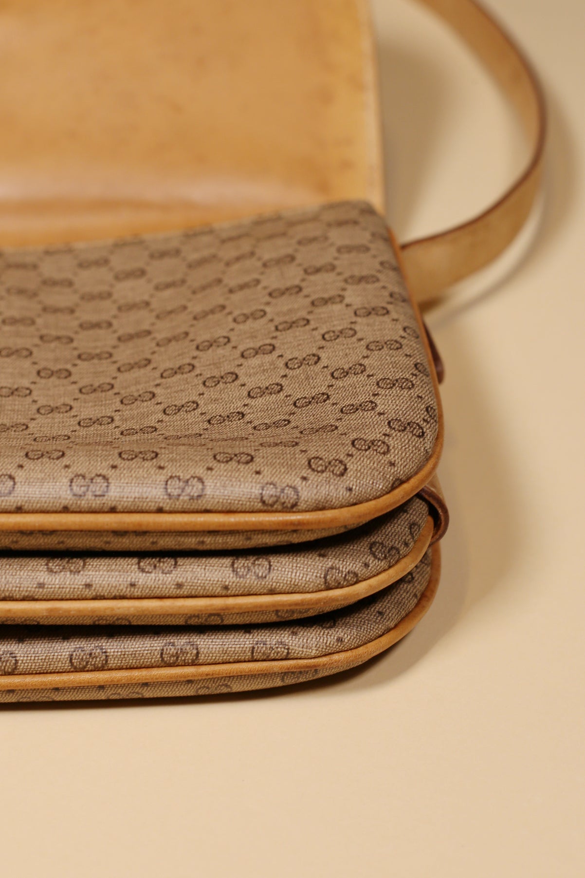 Vintage Gucci 80s - Canvas Bag with Guccissima Logo