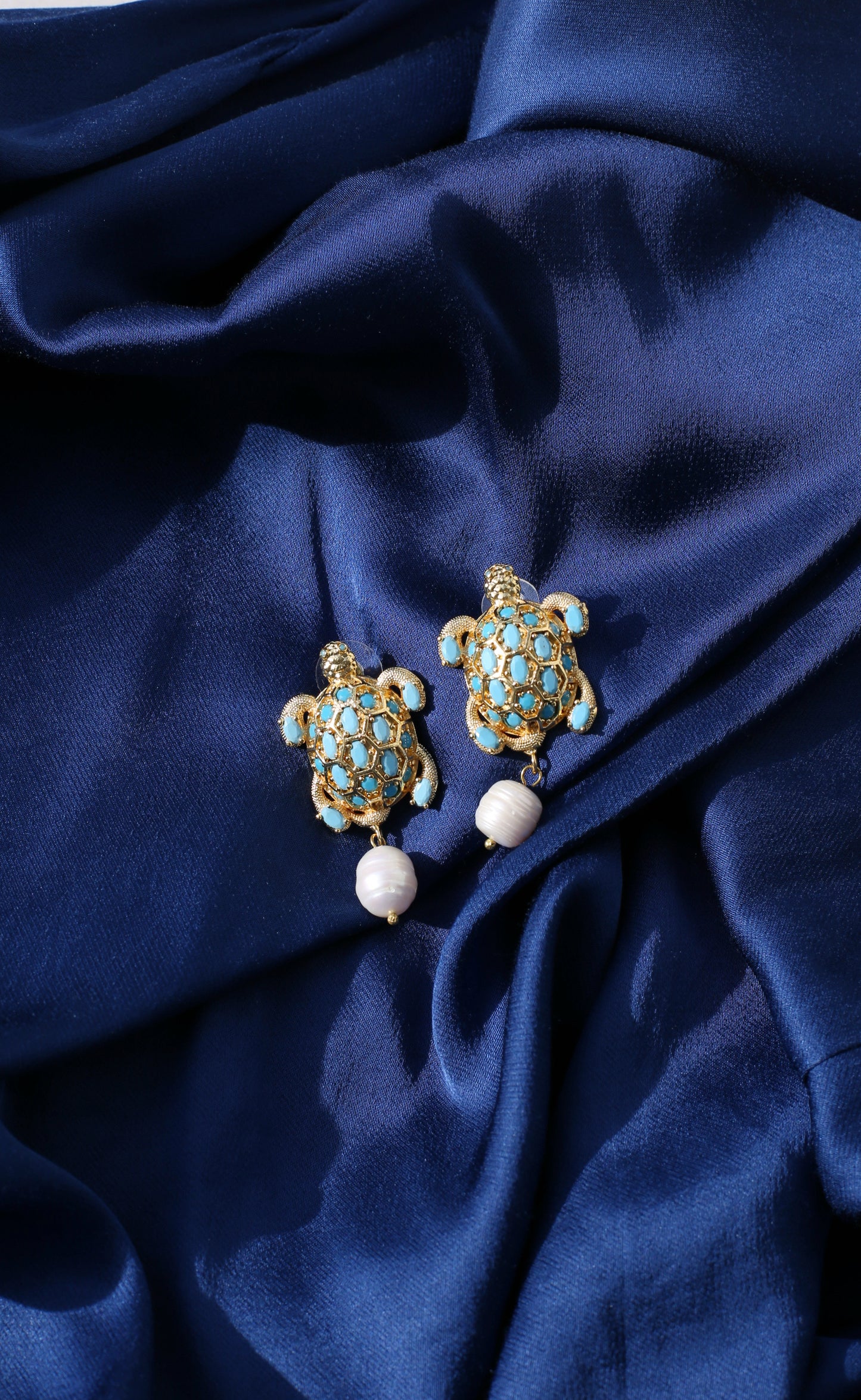 Nia Vintage Turtle Pearl Drop Earrings