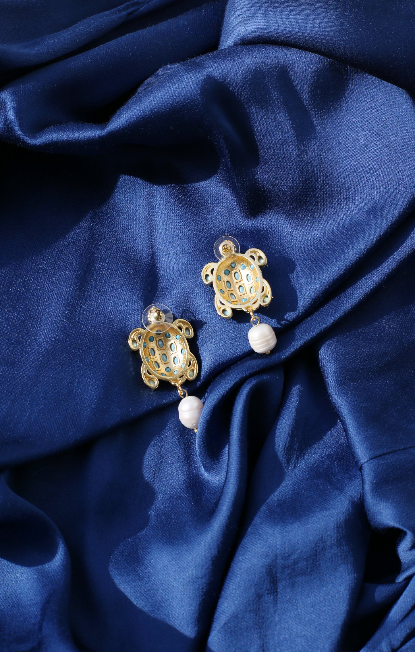 Nia Vintage Turtle Pearl Drop Earrings