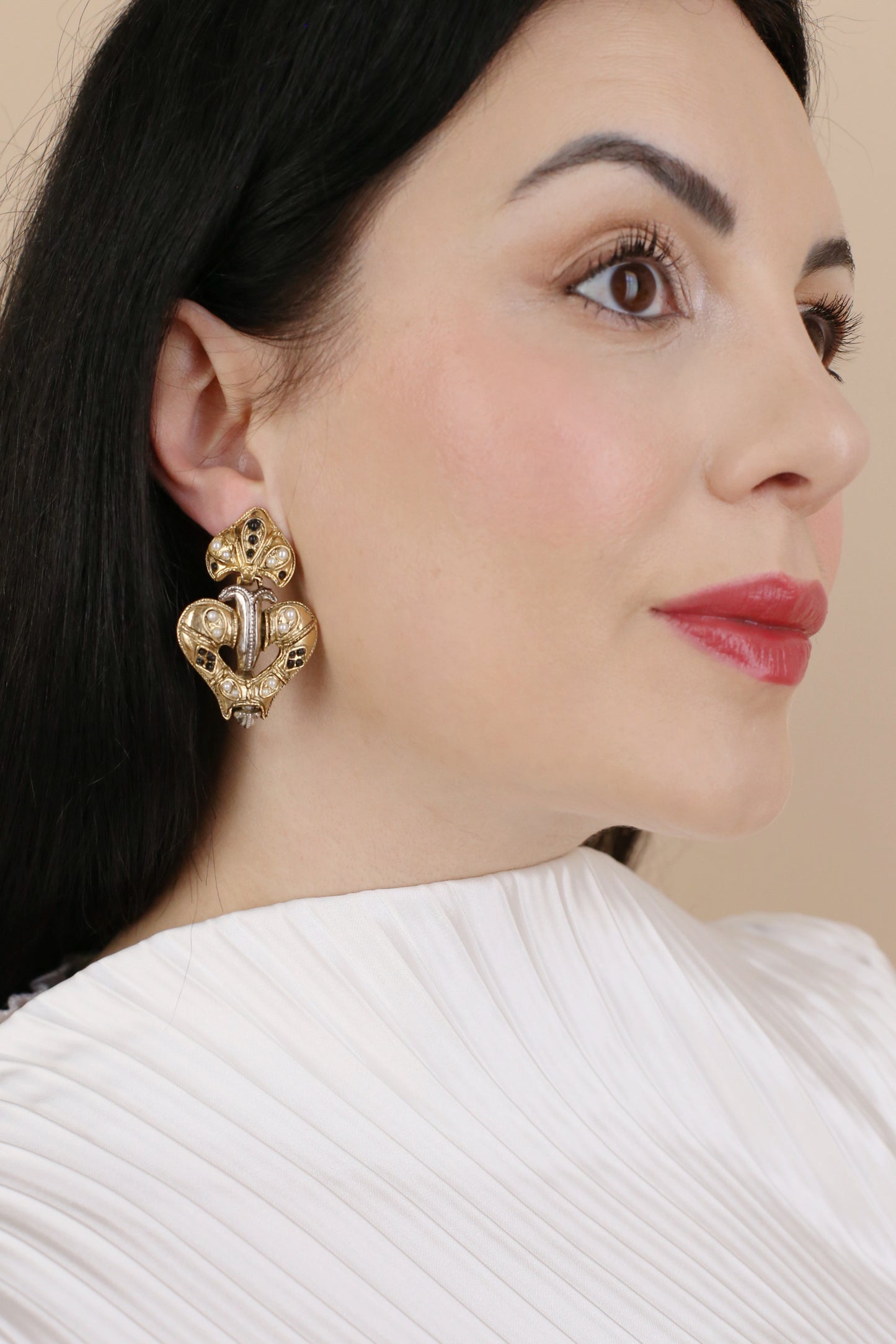 Solène Vintage Heart Drop Clip Earrings