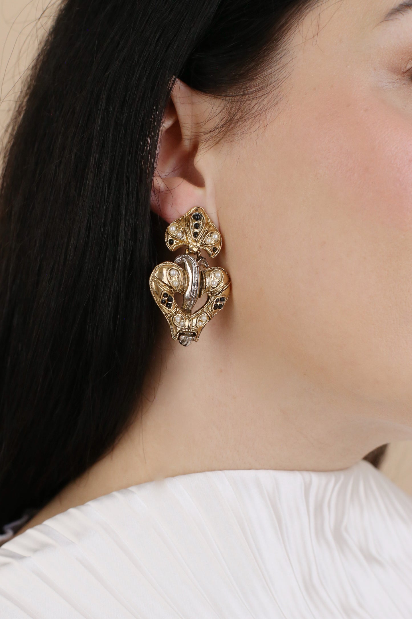 Solène Vintage Heart Drop Clip Earrings