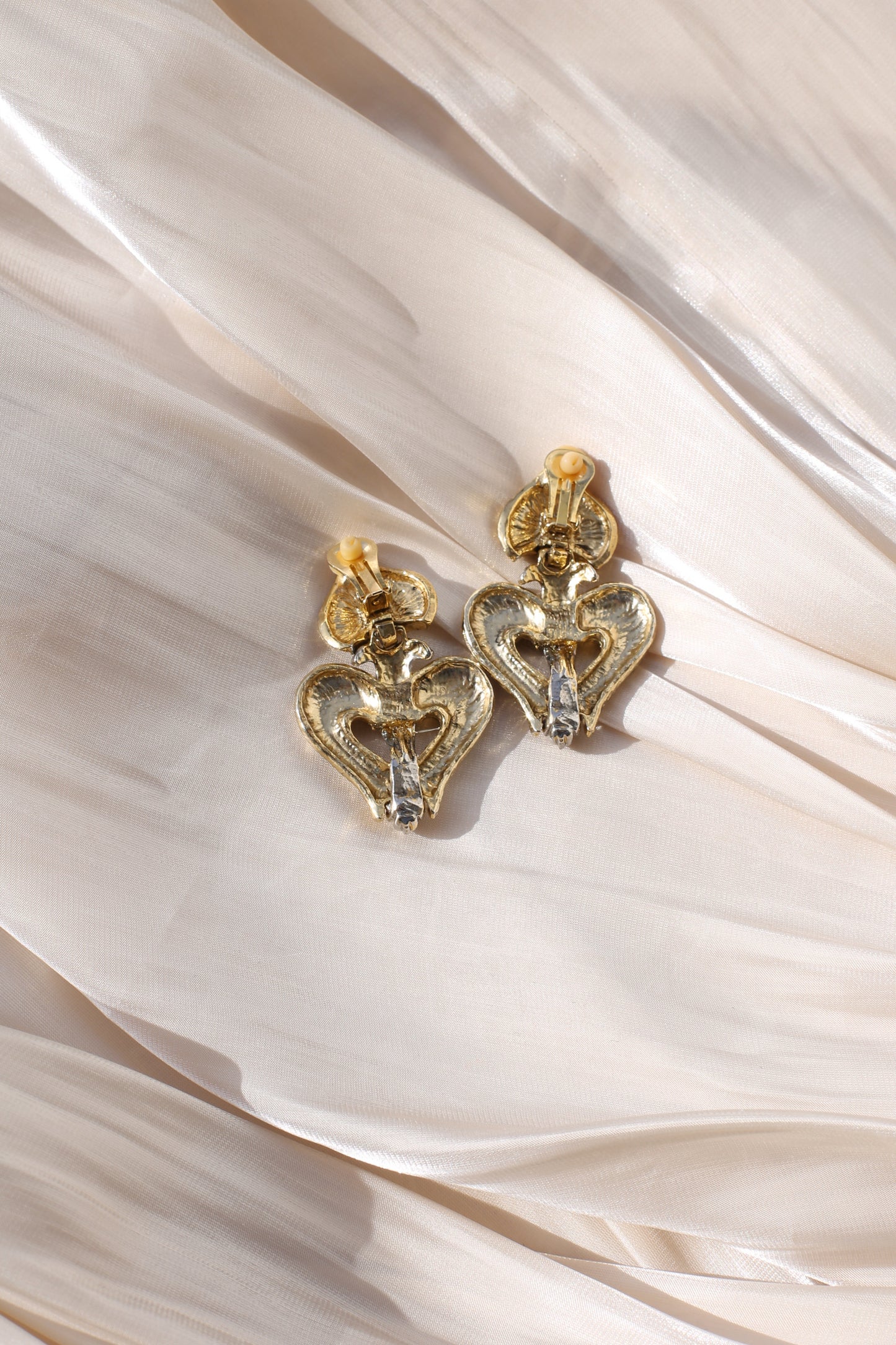 Solène Vintage Heart Drop Clip Earrings